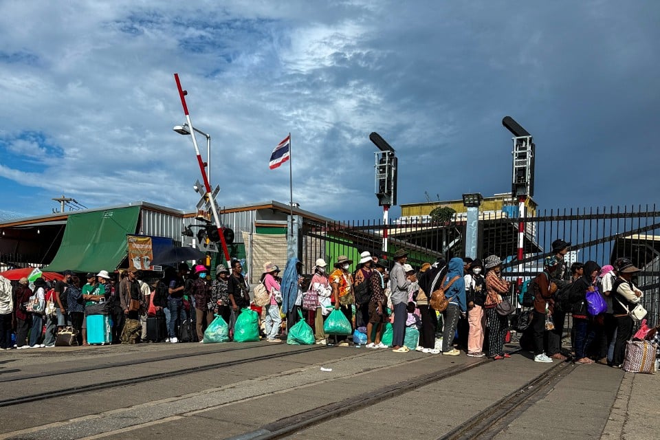 Pemimpin Thailand, Kemboja lawat sempadan dipertikai ketika ketegangan memuncak