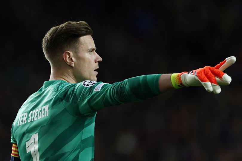 Guardiola Incar Kiper Barcelona untuk Gantikan Ederson?