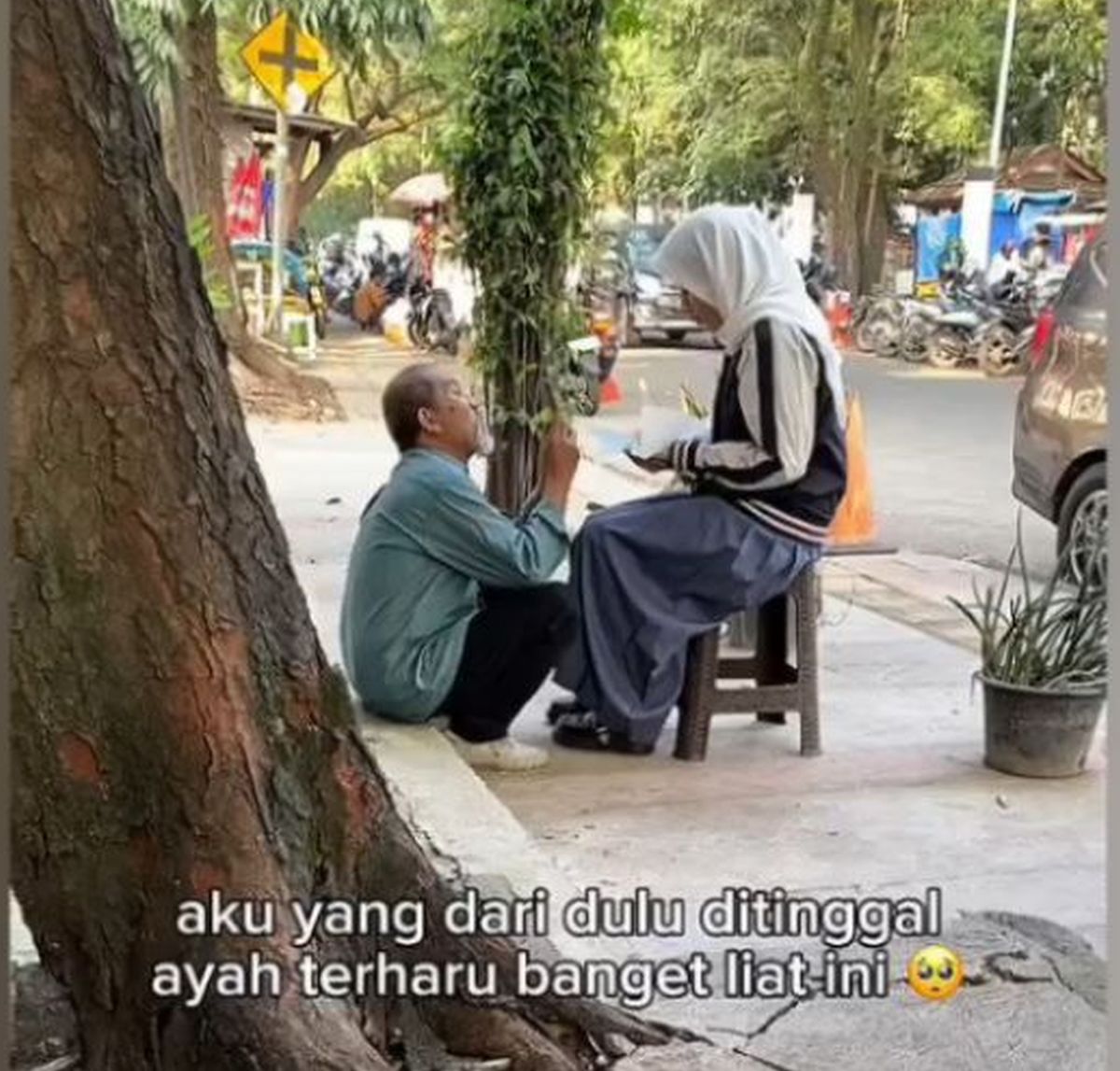 Bikin Haru! Bapak Ini Rayakan Ulang Tahun Anaknya di Pinggir Jalan dan Sepotong Roti