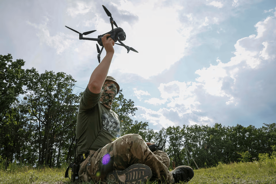 Ukraina mengatakan pihaknya mengungkap skema korupsi pengadaan drone besar-besaran